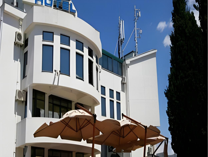 Exterior & Views 2, Keto Hotel