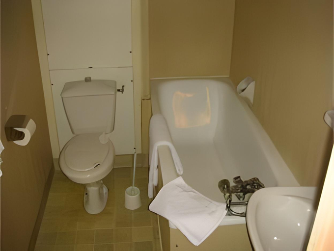 Bathroom 2, Lys Hotel, Nord