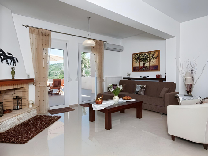 Others 3, Diogenis Home, Crete