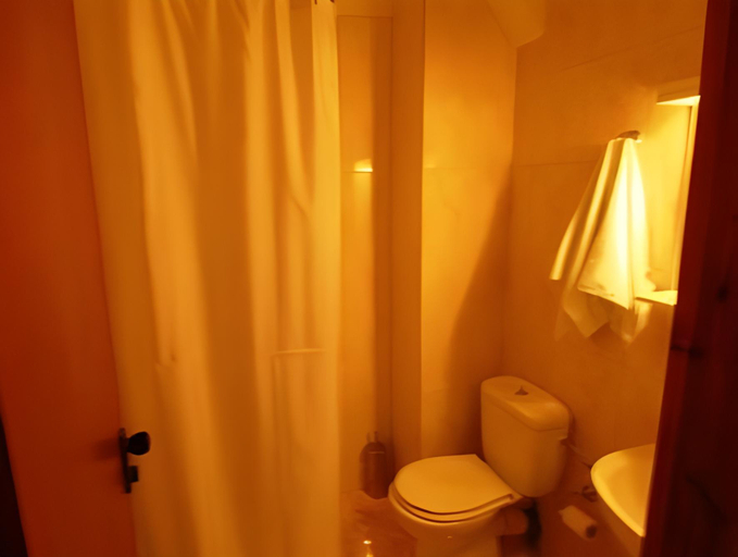 Bathroom 3, Ammoudi Hotel, Crete