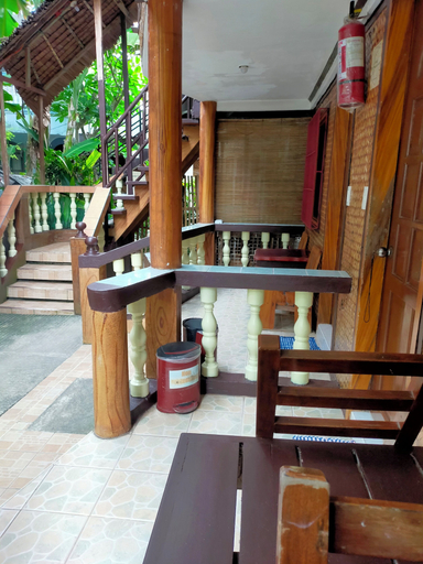 Others 5, morenos cottage, Malay
