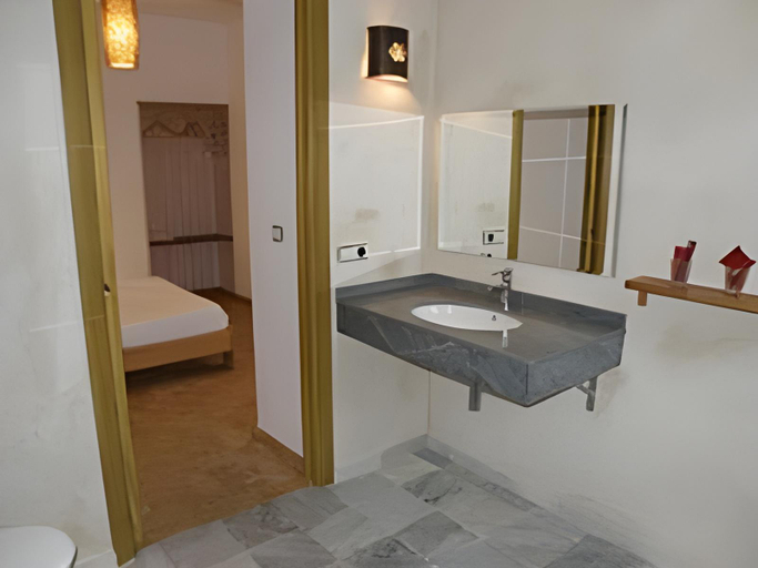 Bathroom 2, Hostal Extramuros, Cádiz