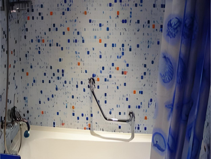 Bathroom 4, Aqua Hotel, Burgas