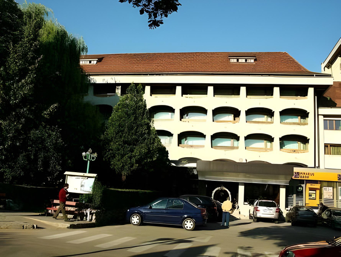 Others 3, Hotel Posada, Curtea De Arges