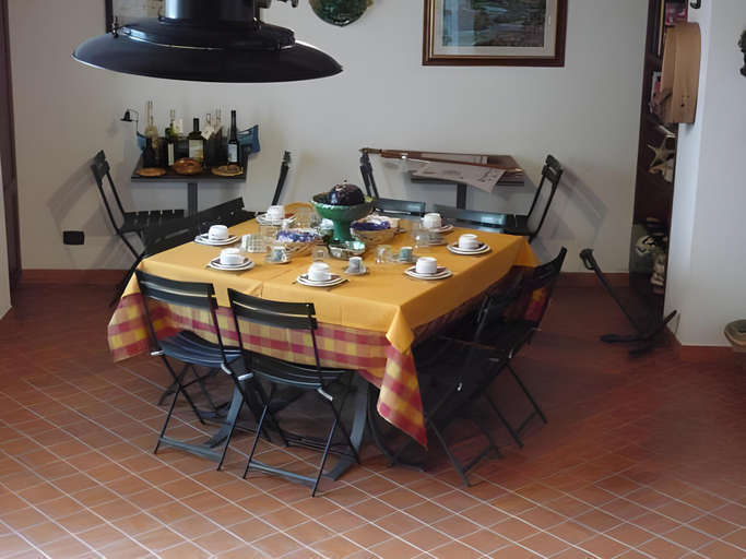 Others 4, La Locandiera, Reggio Di Calabria