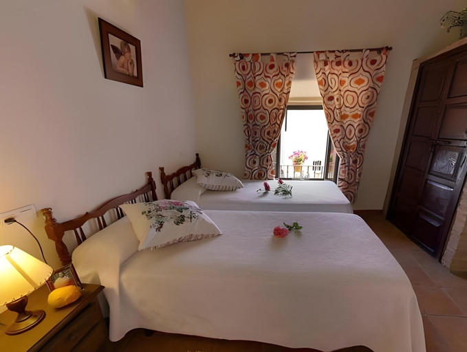 Bedroom 2, Alojamientos Turisticos Biarritz, Huelva