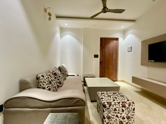 Bedroom 2, The Neeraj Marine Ganga Stays, Garhwal