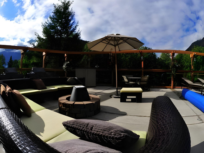Others 3, Pemberton Valley Lodge, Squamish-Lillooet