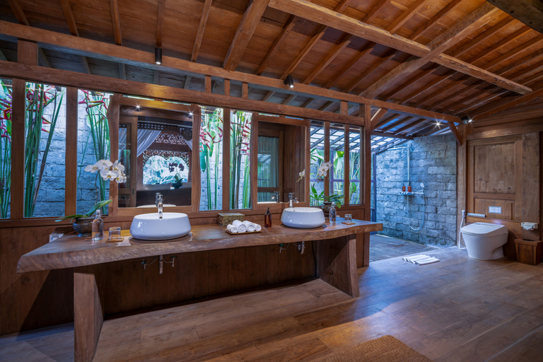 Bathroom 4, Villa Kapungkur, Badung