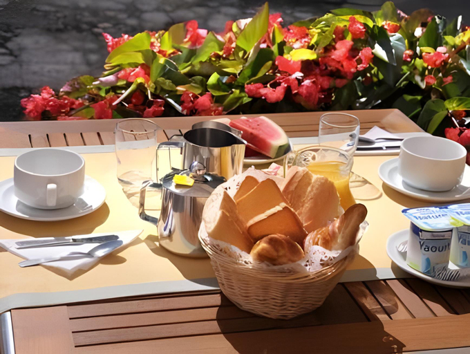 Food & Drinks 5, Hotel Des Roches, Corse-du-Sud