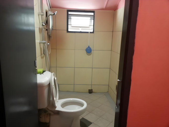Bathroom 2, Quiikcat, Kuching