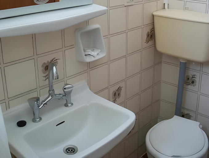 Bathroom 5, Hotel Faros, South Aegean