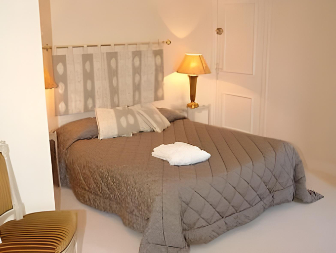 Bedroom 2, Chateau de La Dame Blanche - Logis, Doubs