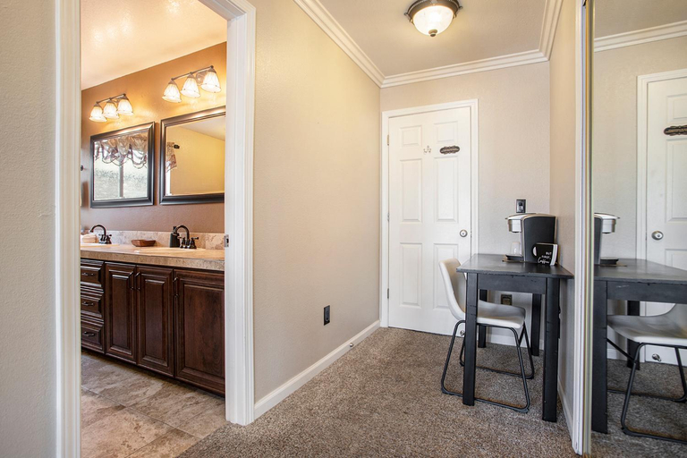 Bathroom 5, Bellanca, Contra Costa