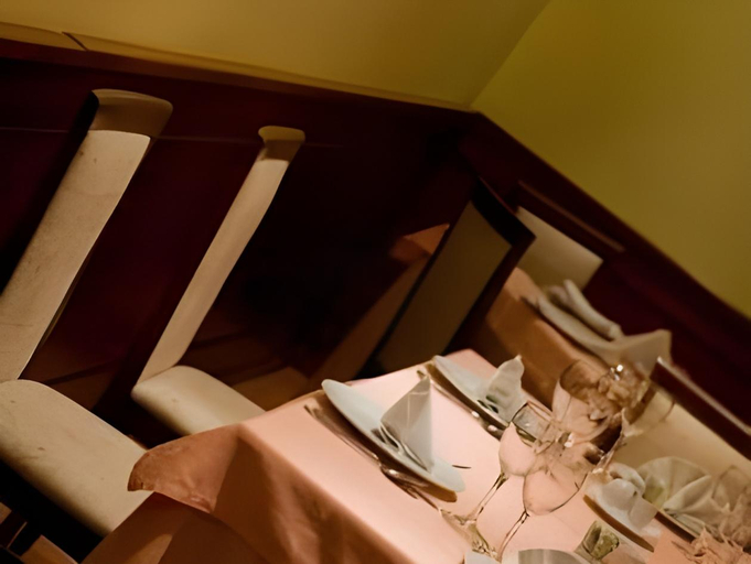 Food & Drinks 5, Arber Hotel, Tiranës