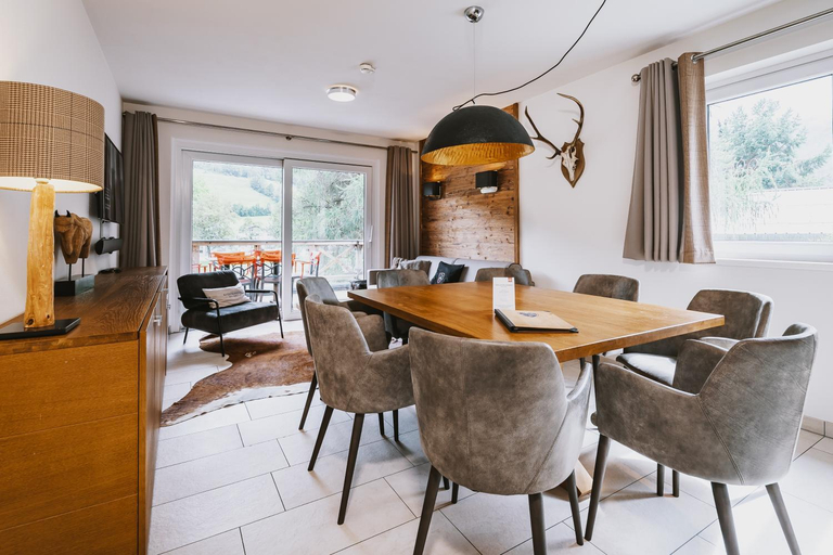 Dining Room 7