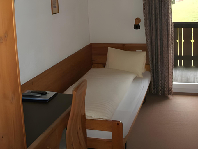 Bedroom, Erzhorn, Plessur