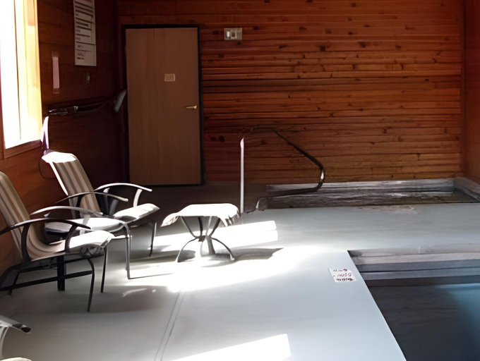 Sport & Beauty 2, The Niobrara Lodge, Cherry
