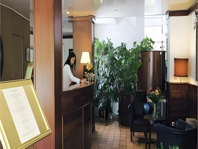 Public Area 2, Hotel Europe, Hérault