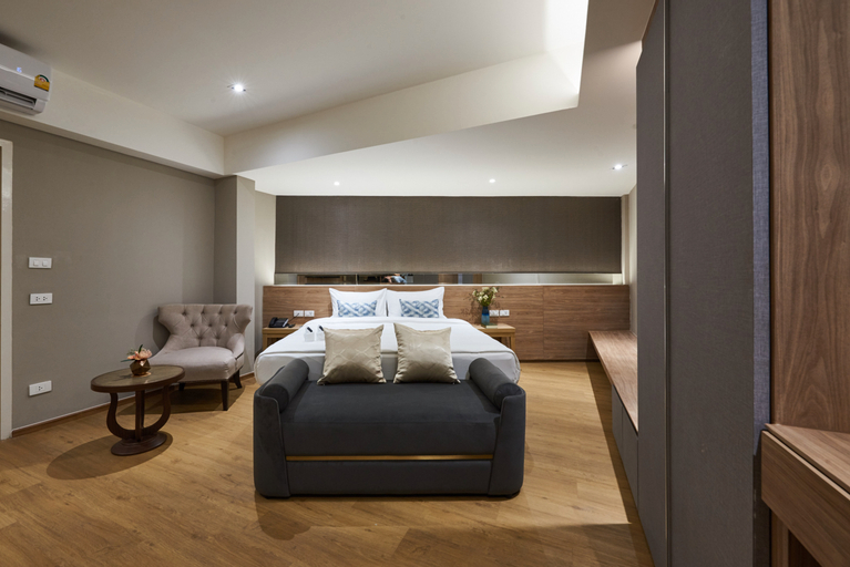 Bedroom 28