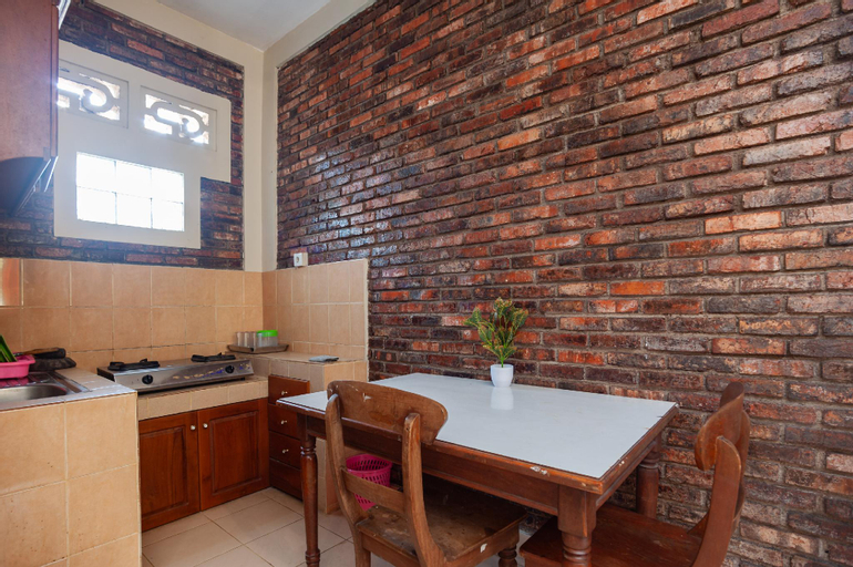 Dining Room 6