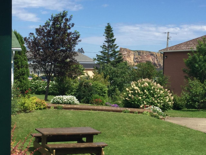Others 5, Chalets Glenn, Le Rocher-Percé