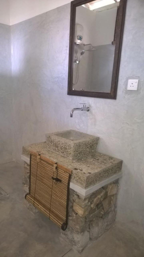 Others 2, Silva Rest Bed and Breakfast, Habaraduwa