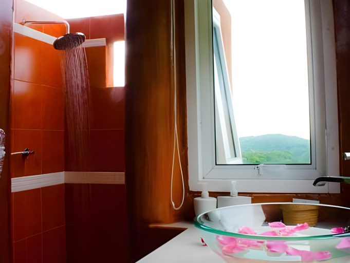 Bathroom 3, Monmaen Resort & Spa, Muang Chiang Rai