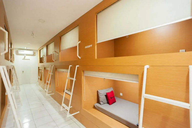 Bedroom 21