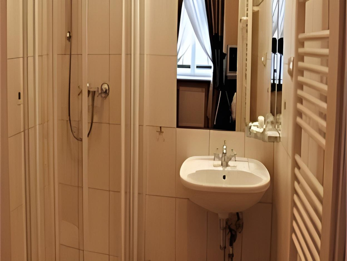 Bathroom 4, Aparthotel Karmel, Kraków City