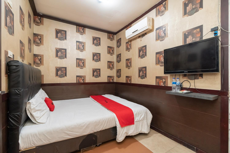 Bedroom 13