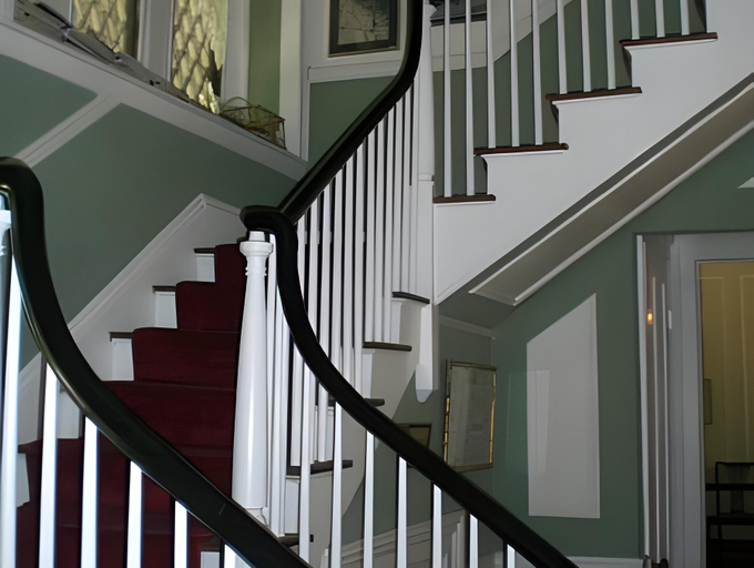 Others 4, Whistler's Inn, Berkshire