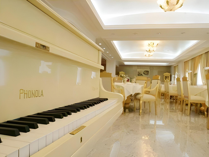 Others 5, Magistrat Hotel, Tomskiy rayon