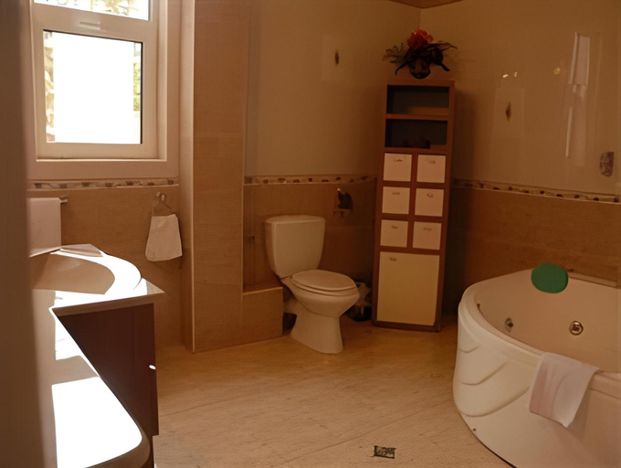 Bathroom 2, Hotel Roberto, Sinaia