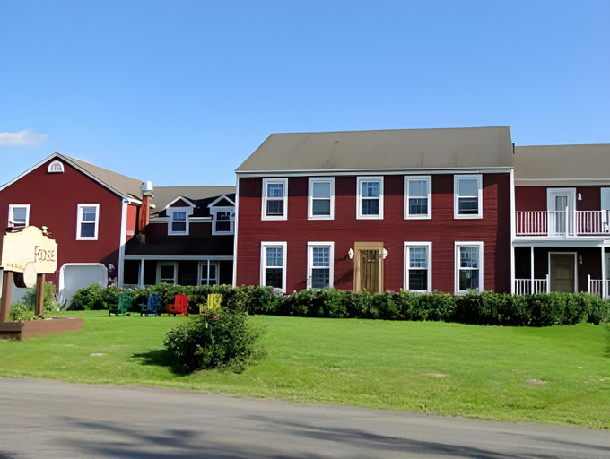Exterior & Views