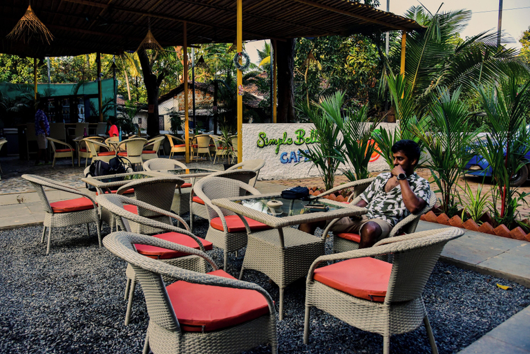 Food & Drinks 5, Half Orange Hostel, North Goa