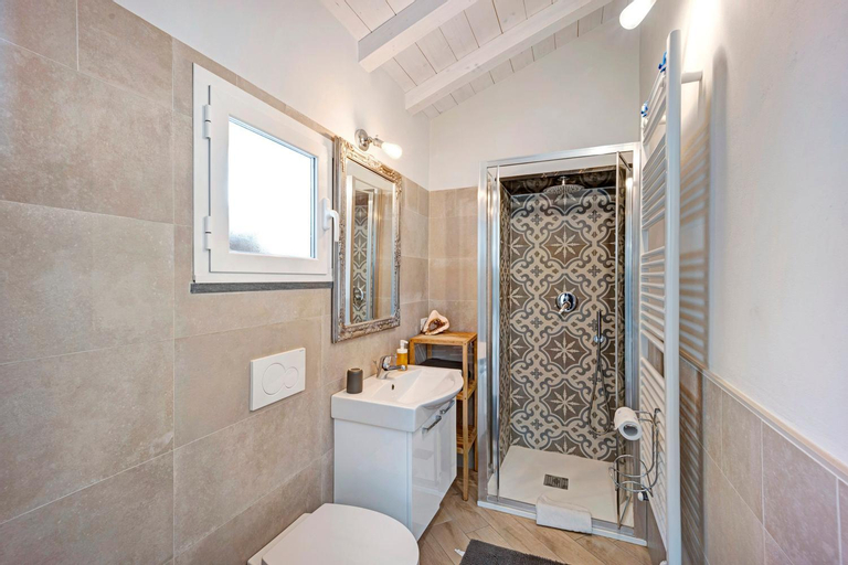 Old city apartment seaview, Imperia