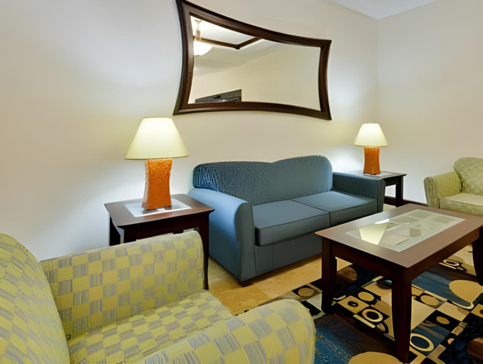 Public Area 3, Holiday Inn Express & Suites WHITE HAVEN - POCONOS by IHG, Carbon