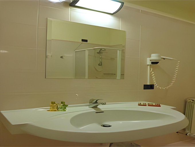 Bathroom 5, Hotel Cristallo, Perugia