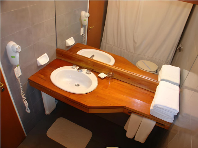 Bathroom 2, Apart Del Lago, Bariloche