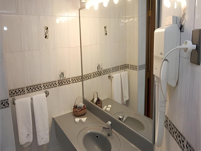 Bathroom, Isla Rey Jorge, Magallanes