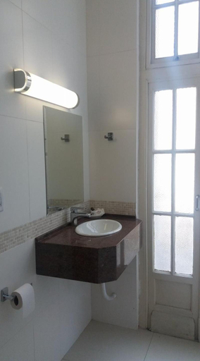 Bathroom 3, Hotel Praca da Matriz, Porto Alegre