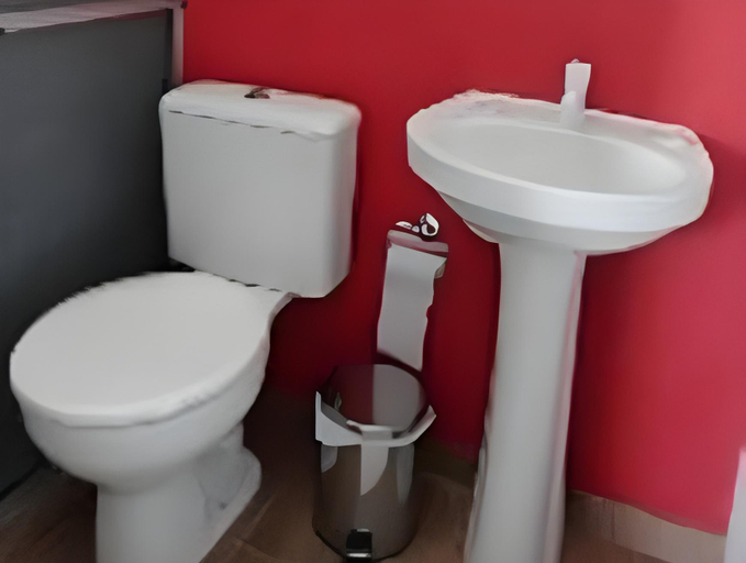 Bathroom 2, Tulipa Hotel, Torres