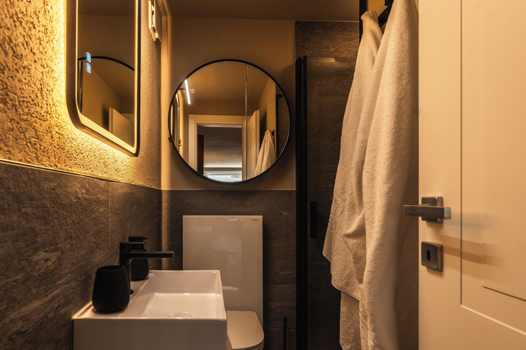 Bathroom 4, Elfi- luxury mountain bijou, Visp