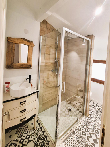 Bathroom 2, Casa Baia Hendaye, Pyrénées-Atlantiques