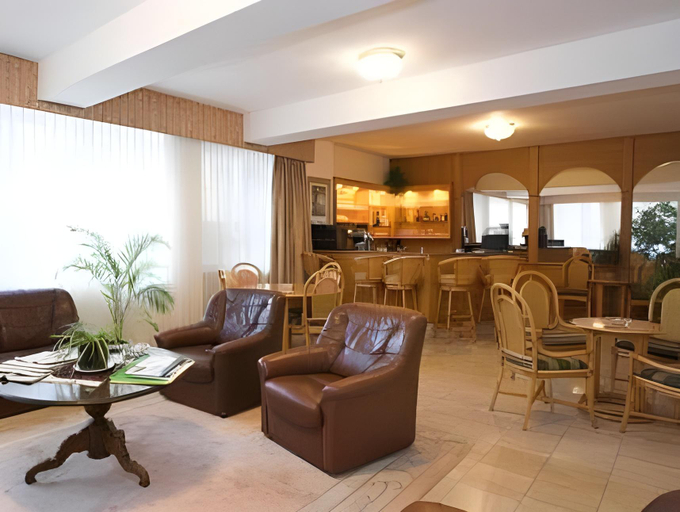 Public Area 2, Hotel Romerhof, Leuk