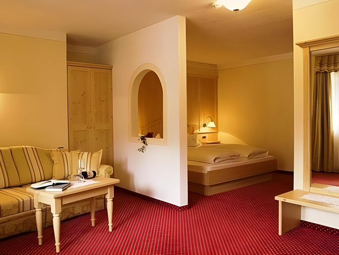 Bedroom 3, Hotel Fanes, Bolzano