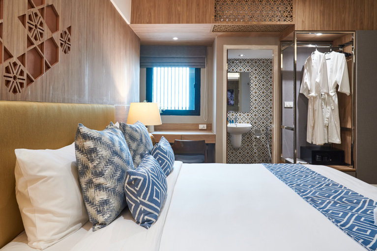 Bedroom 28