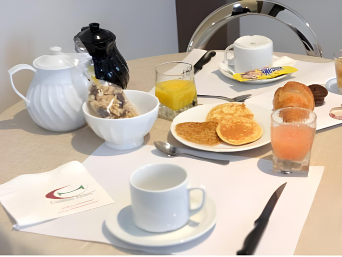 Food & Drinks 5, Contact Hotel du Cerf, Mayenne