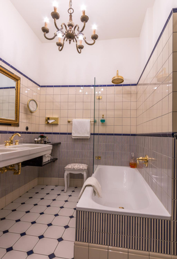 Bathroom 3